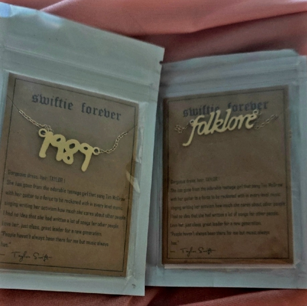 Taylor 18k Plated NEW Taylor Swift Swiftie Forever Gold P Necklaces S